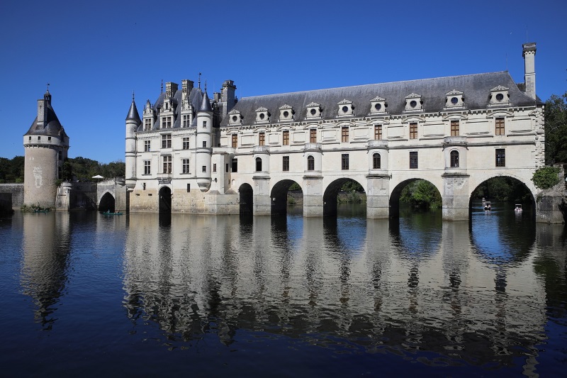 Visiting Château de Chenonceau, which spans the River Cher in a verdant environment, is among the top thing to do in France.