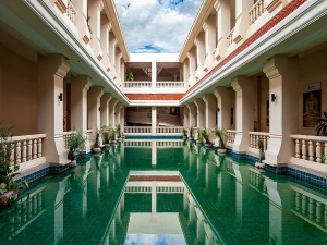 The inner courtyard of the Angkor National Museum in Siem Reap, Cambodia, boasts a beautiful design under the open sky.
